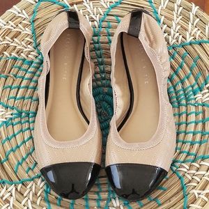 Kelly & Katie Size 10 Tan and Black Ballerina Flats - NEW